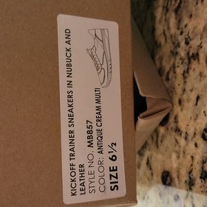 Madewell Kickoff Trainer Sneakers in Nubuck and Leather.  Antique CreamMult. 6.5